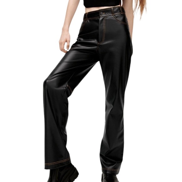 NWT ZARA Pants Faux Leather Vegan Straight Leg Contrast Stitching Black Size M - Picture 2 of 16